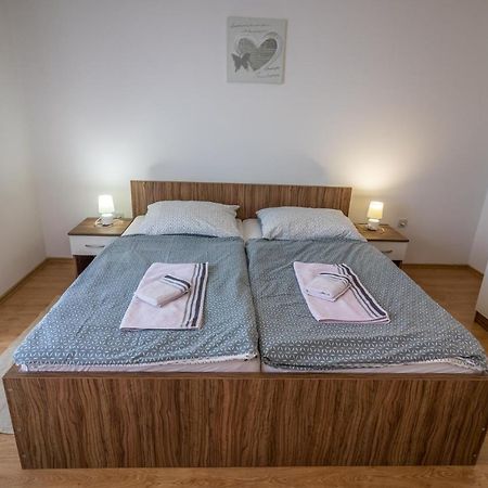 Apartmani Tonkica Supetarska Draga Extérieur photo